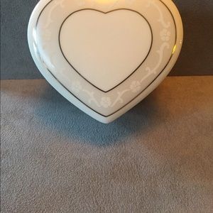 Wedgwood Bone China Jewelry box, vintage Final $